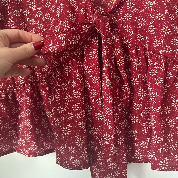 Red Floral crop blouse - Picture 3 of 5